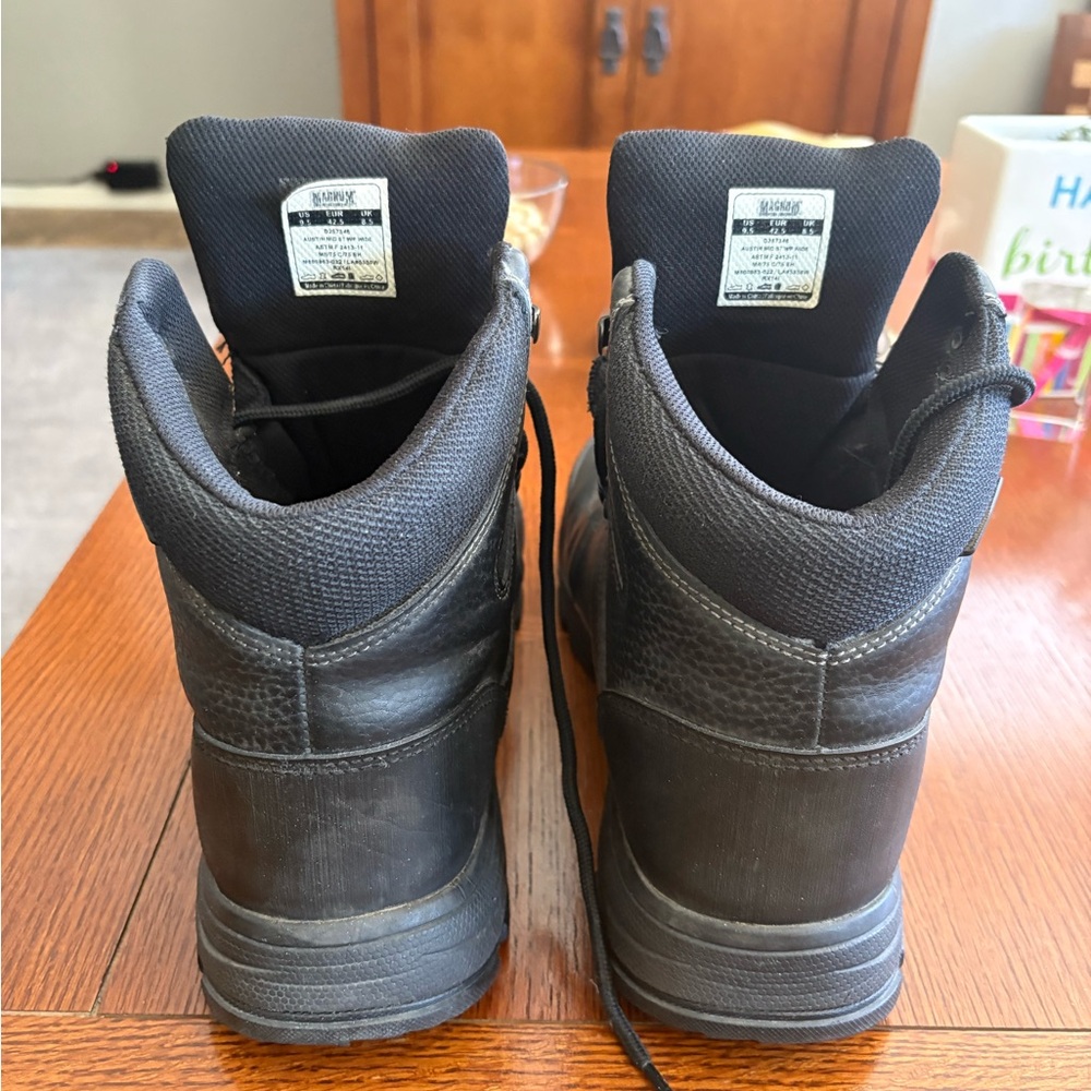 Magnum Men's Black Work Boots - Rugged Lace-Up Support